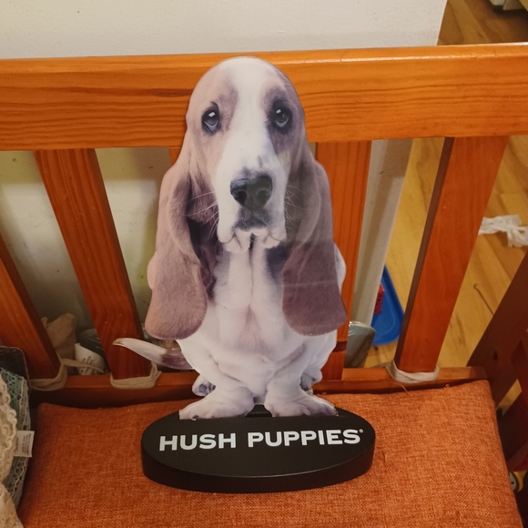 Hush puppy retail store display - Picture 1 of 4